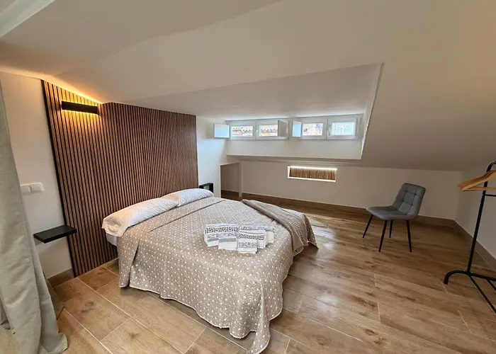 Casa De Aguilas * Ávila